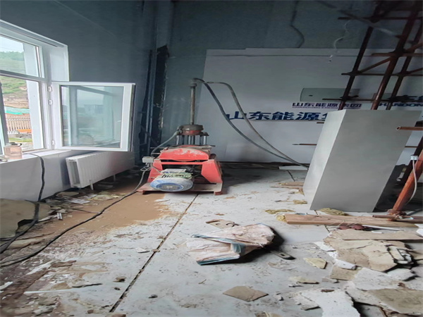 蒲县地基基础下沉墙体裂缝加固注浆顶升施工